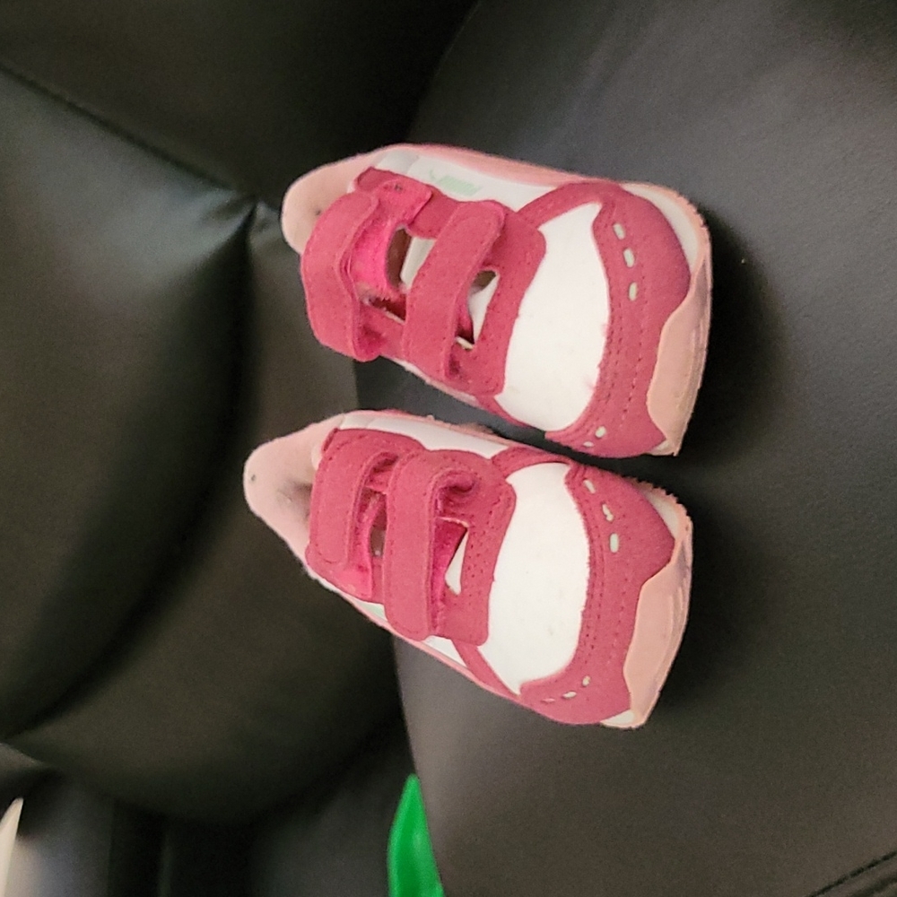 Toddler puma running shoes